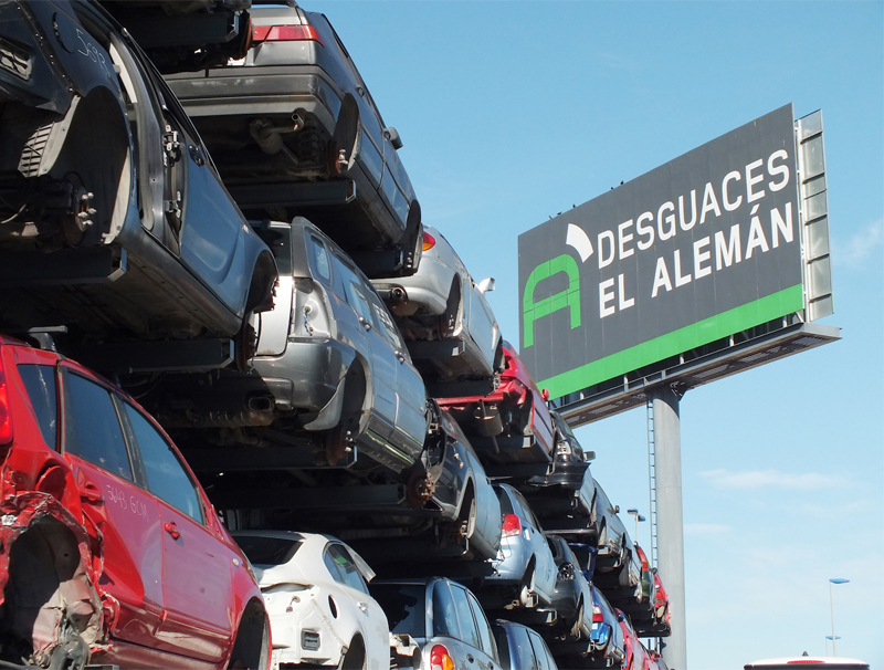 Integrapalets colabora con Desguaces El Alemán para mejorar su logística interna con cajas de plástico